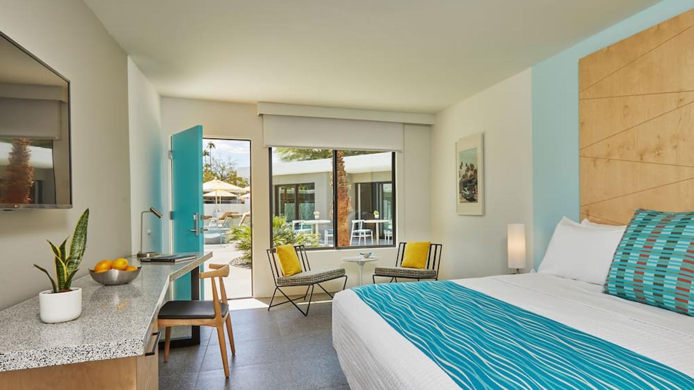 Twin Palms Resort - A Gay Men's Resort
