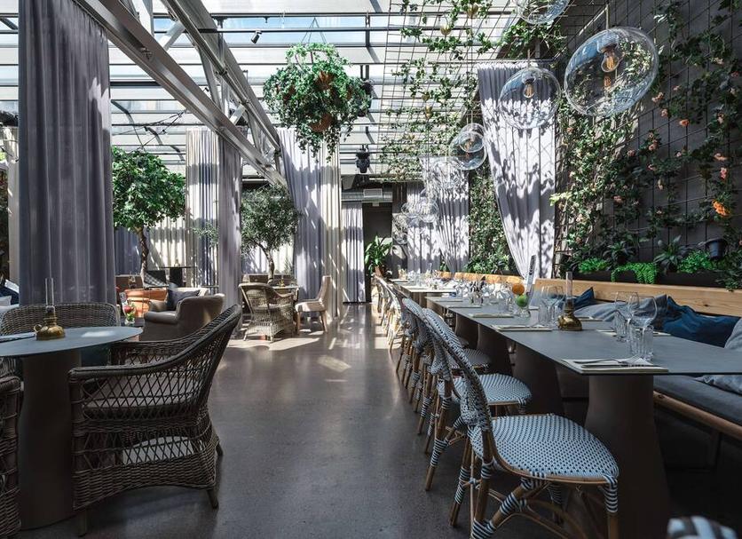 Restaurant Photo