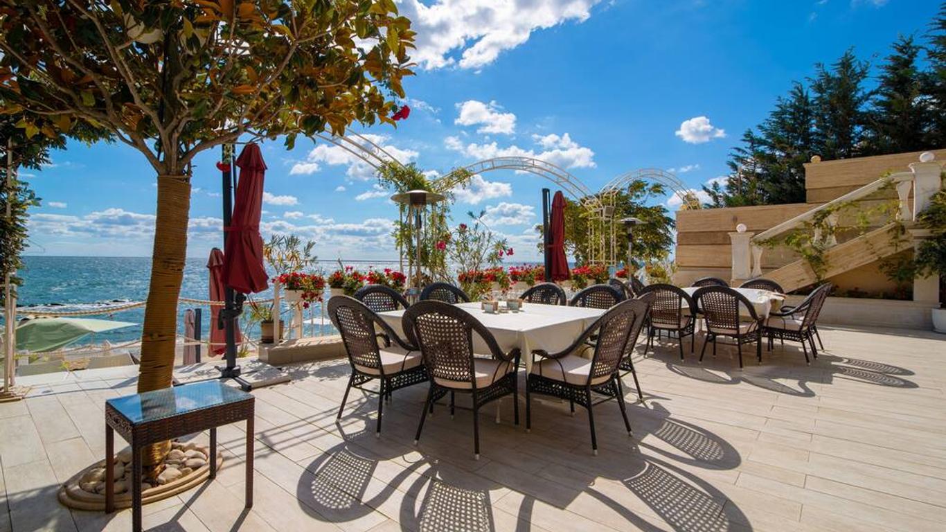 La Mer Residence