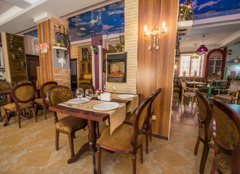 Restaurant Photo