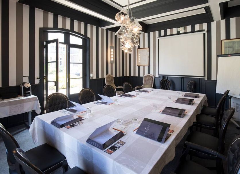 Conference room Photo