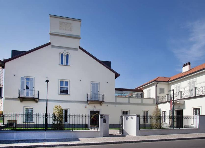 Building Photo