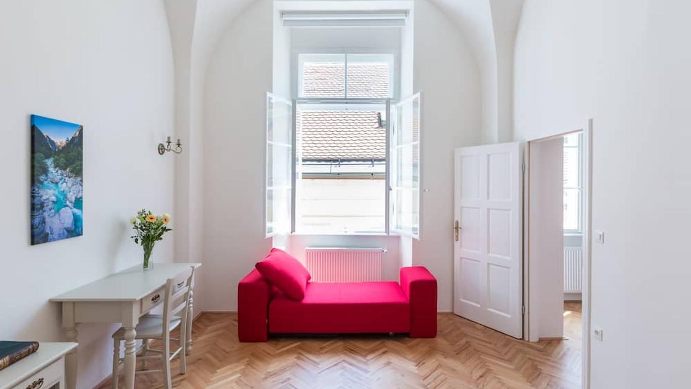 Barbo Palace Apartments and Rooms