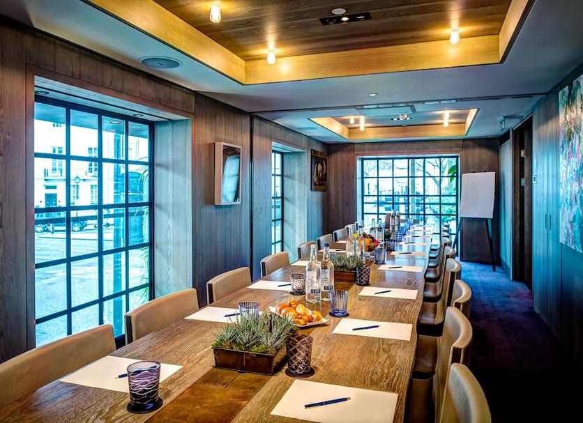 Restaurant Photo