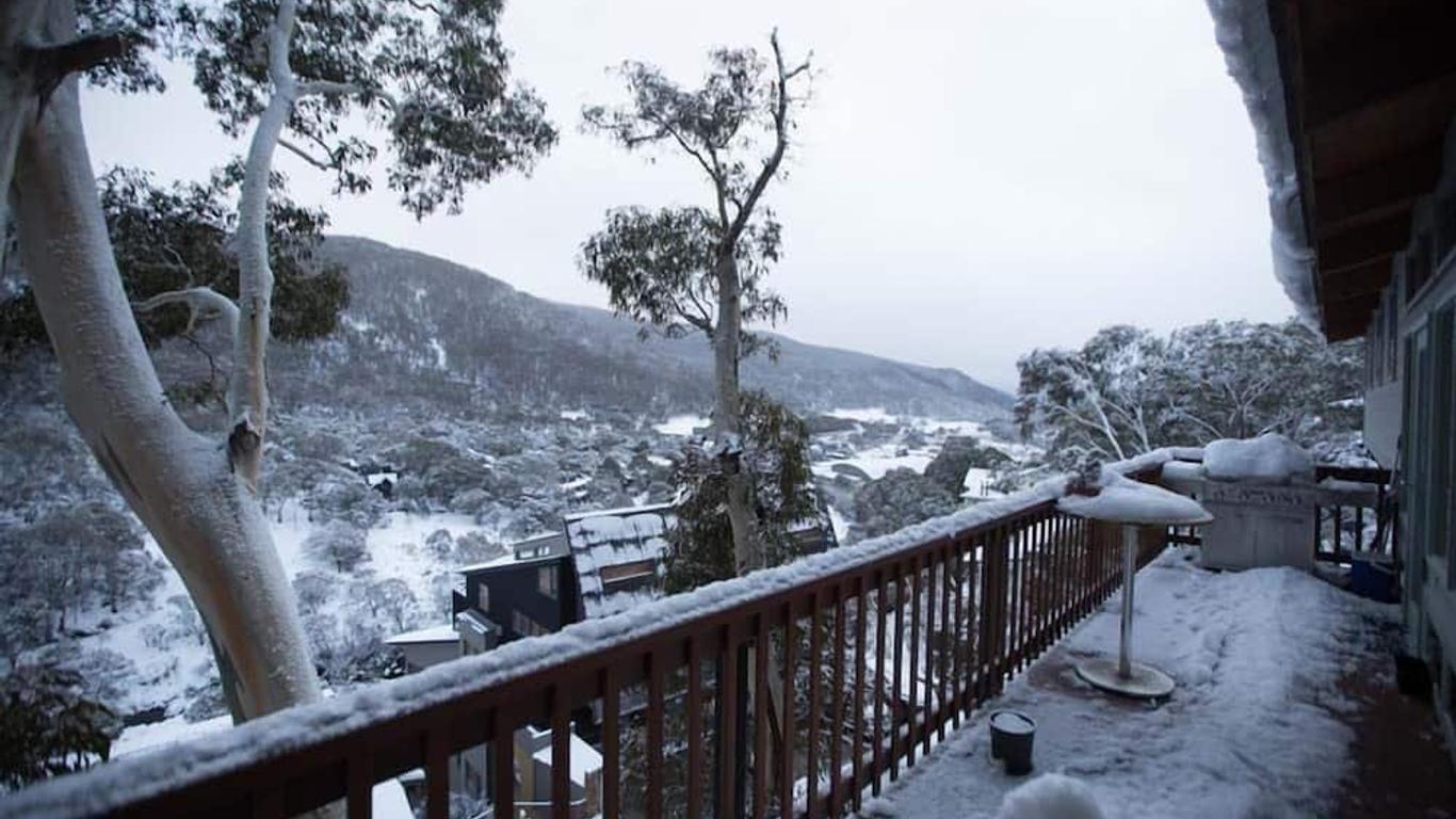 Aneeki Ski Lodge