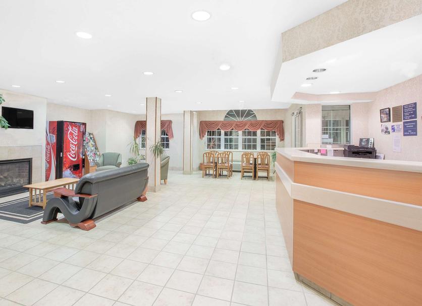 Front desk Photo