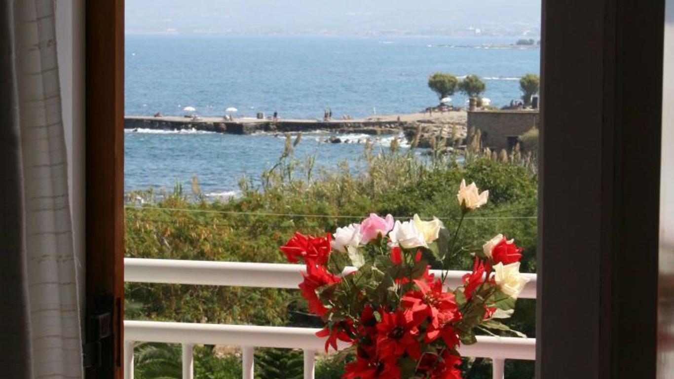 Lovely Holidays Hotel