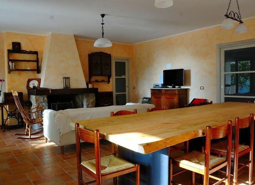 Dining room Photo