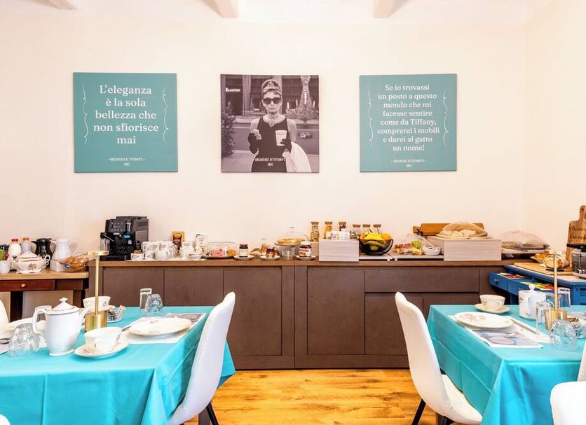 Buffet Photo