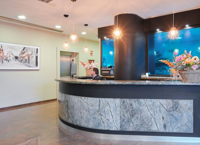 Front desk Photo