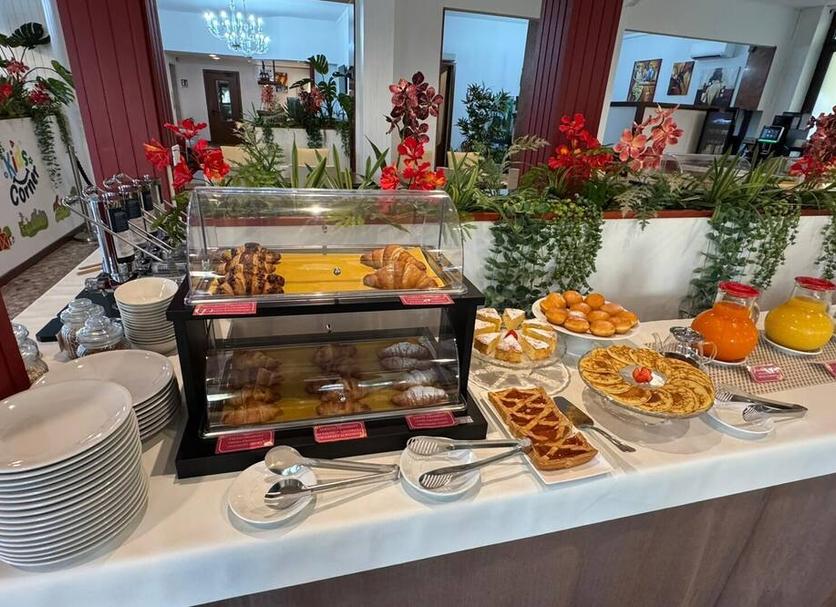 Buffet Photo