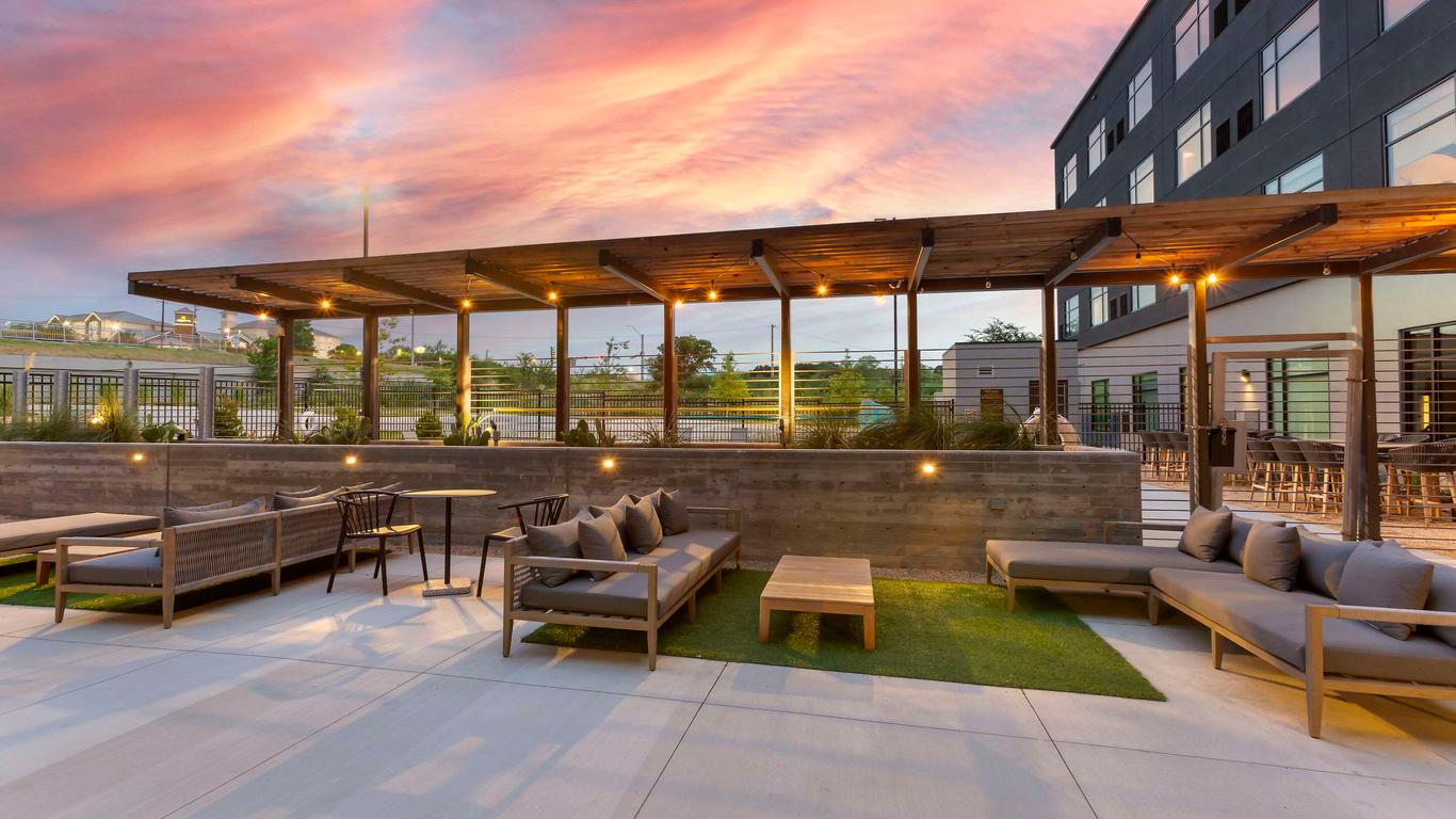 Cambria Hotel Austin Airport