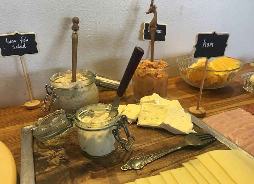 Buffet Photo
