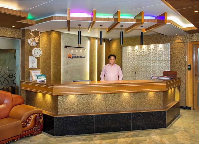 Front desk Photo