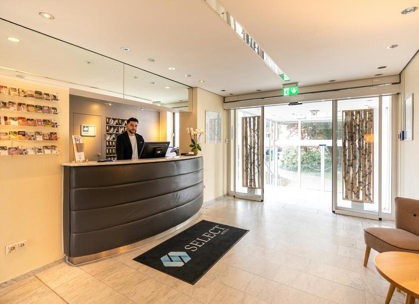 Front desk Photo