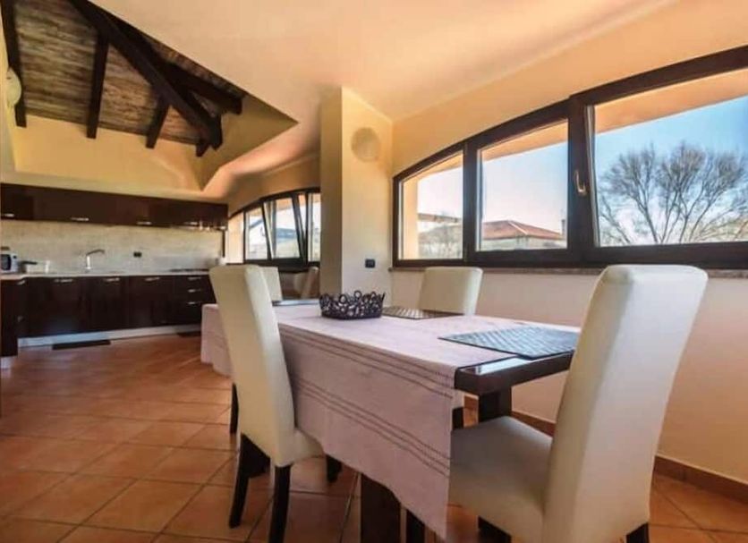 Dining room Photo