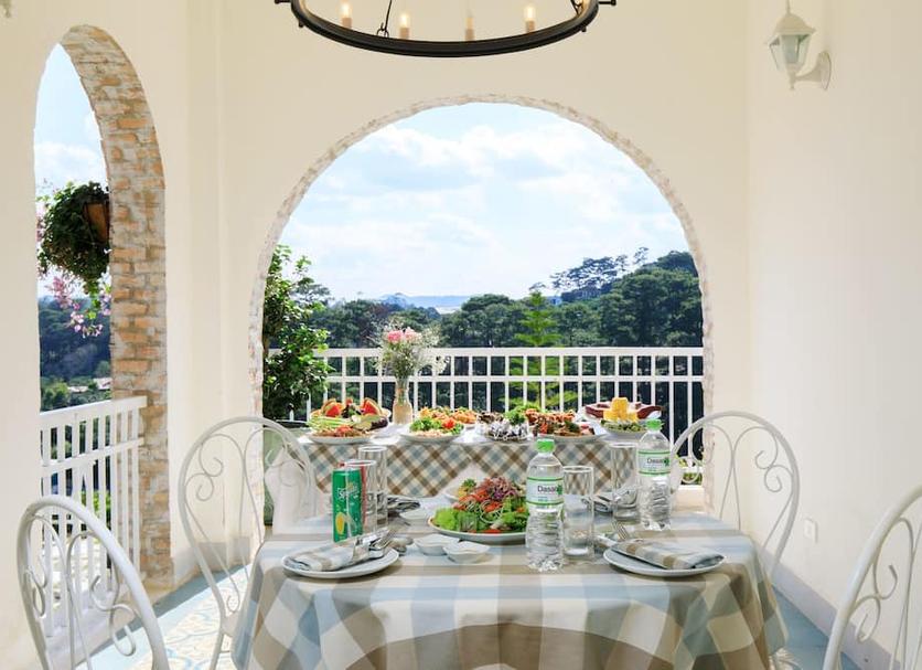 Balcony Photo