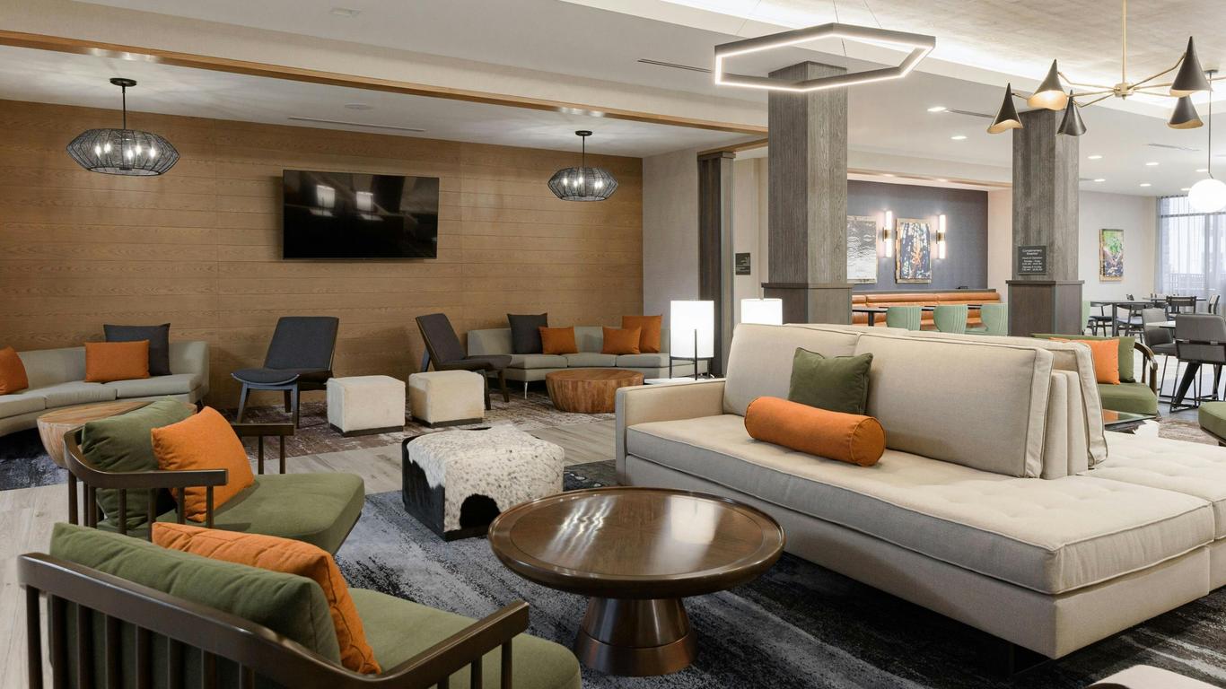 Fairfield by Marriott Inn & Suites Cincinnati Oakley