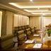 Long Fei Sheng Shi International Hotel in Yan'an conference room with long meeting table and chairs