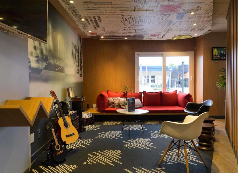 Lounge Photo