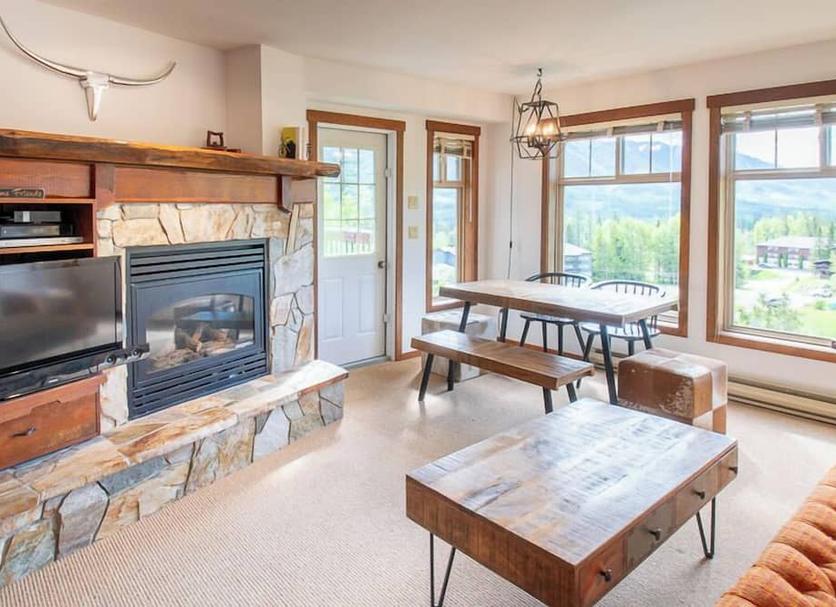 Dining room Photo