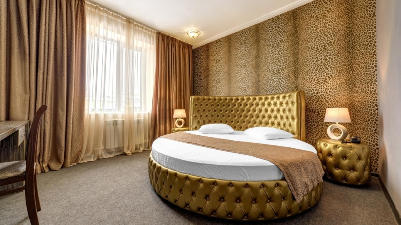 Hotel Marton Palace