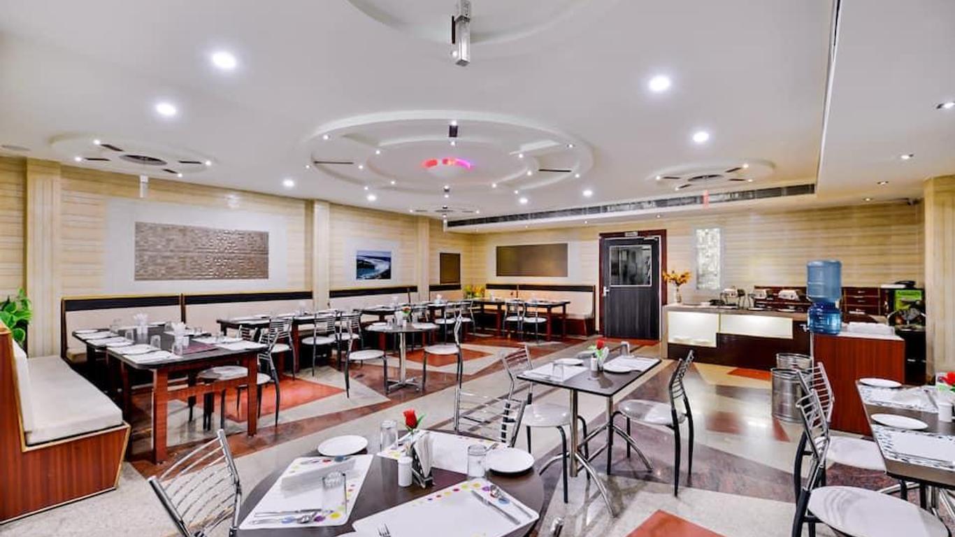 OYO 5539 Merit Hotel