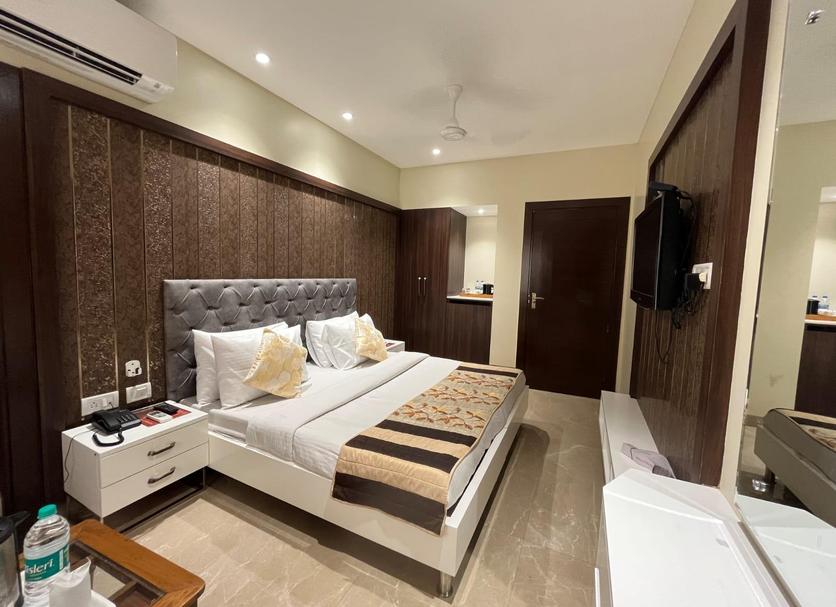 Bedroom Photo