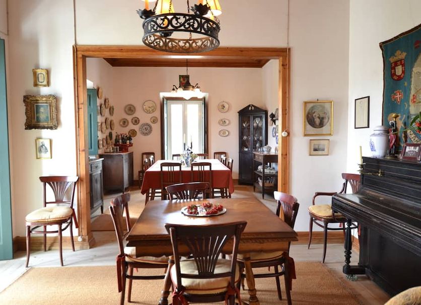 Dining room Photo