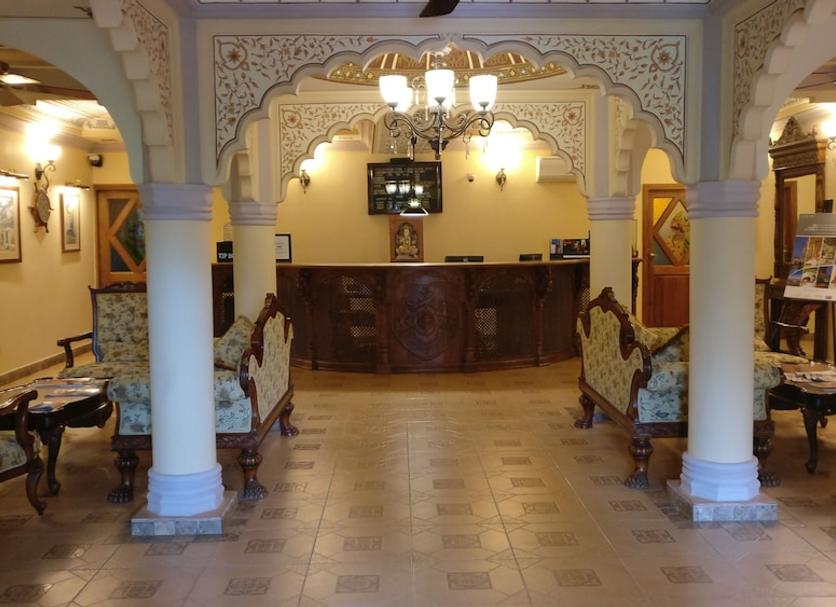 Front desk Photo