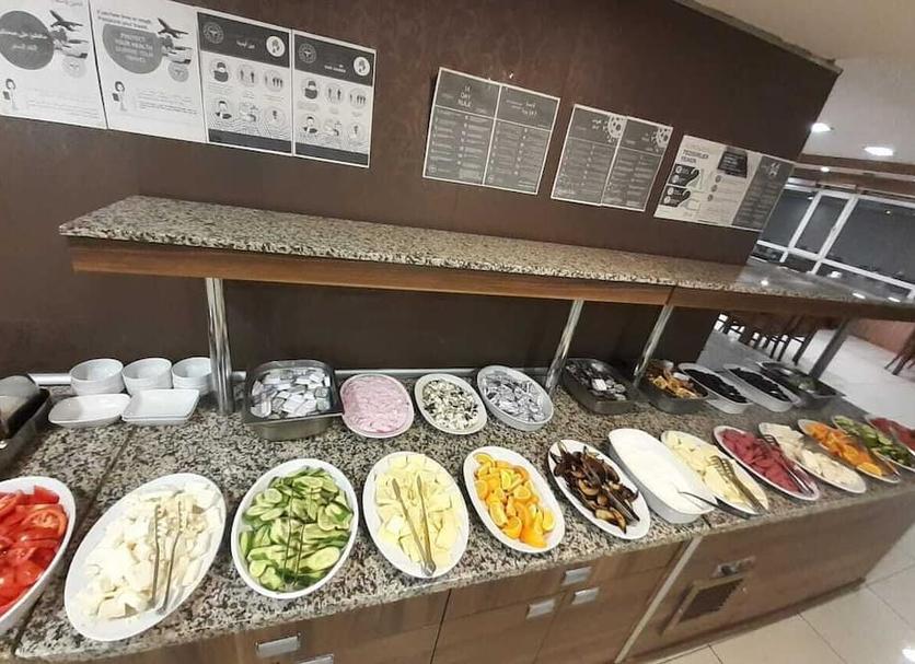 Buffet Photo