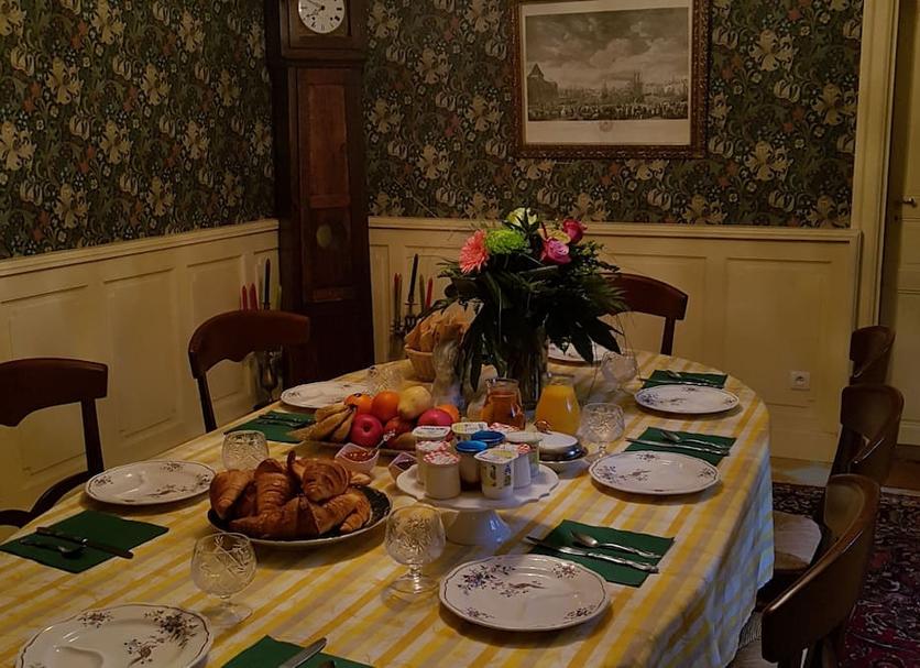 Dining room Photo