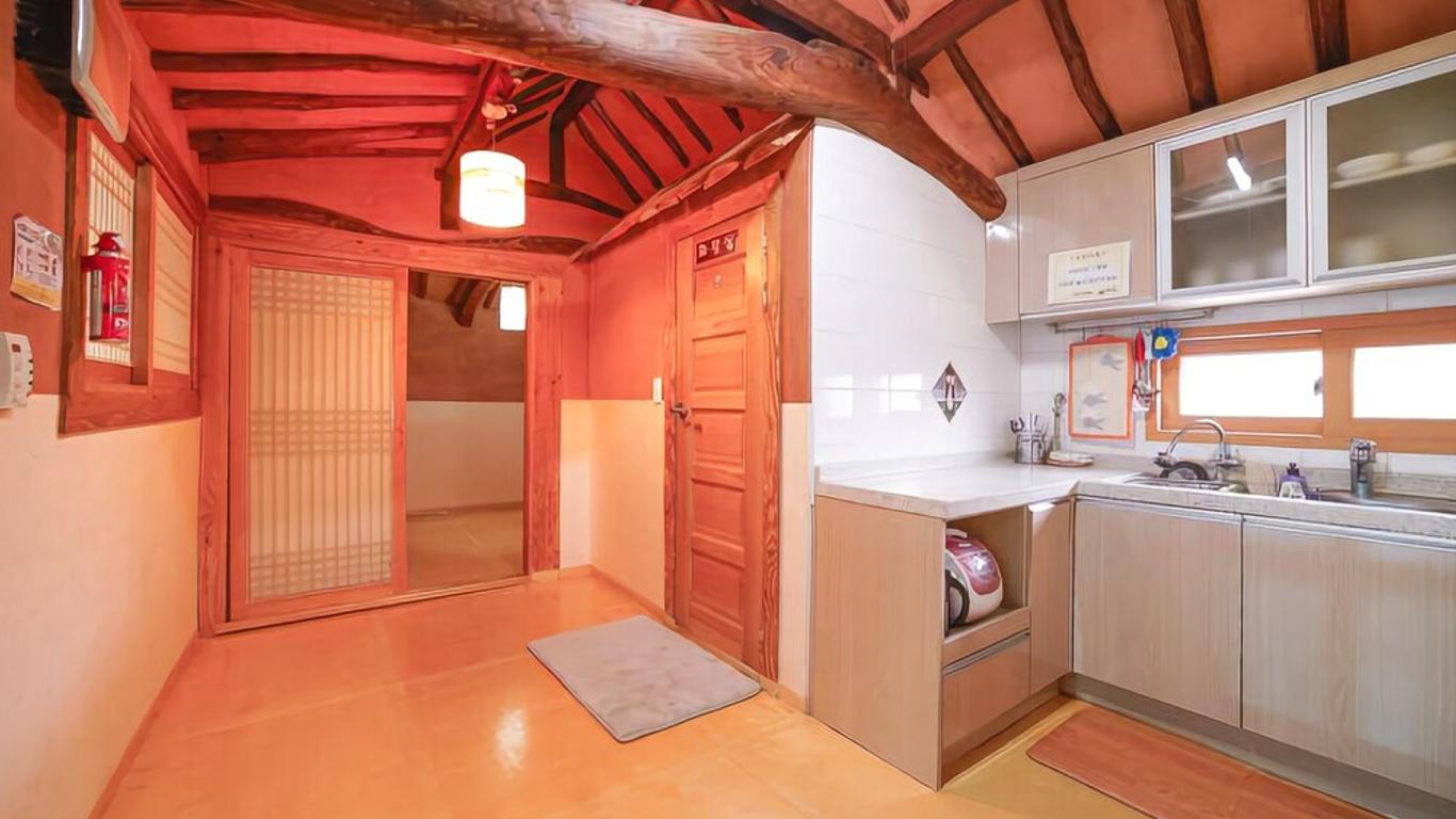 Jangbogo Hanok Pension