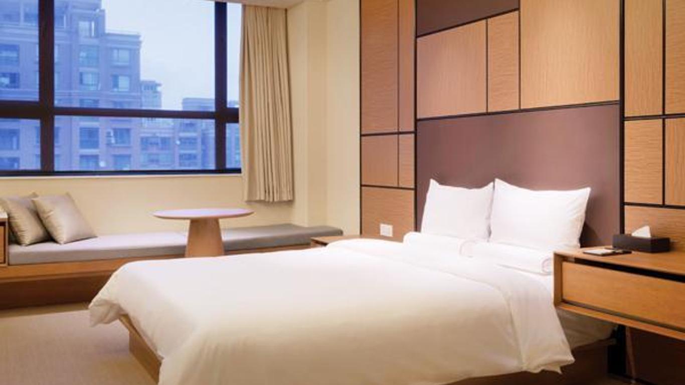 JI Hotel Shanghai Hongqiao Transport Hub Linkong Zone