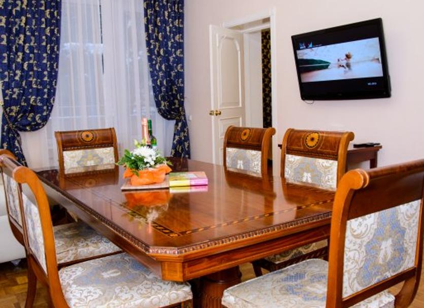 Dining room Photo