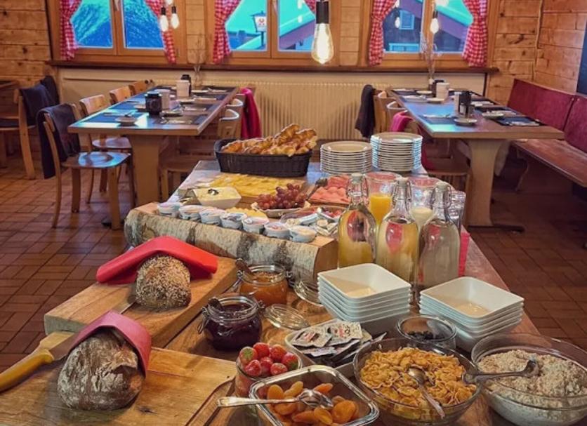 Buffet Photo