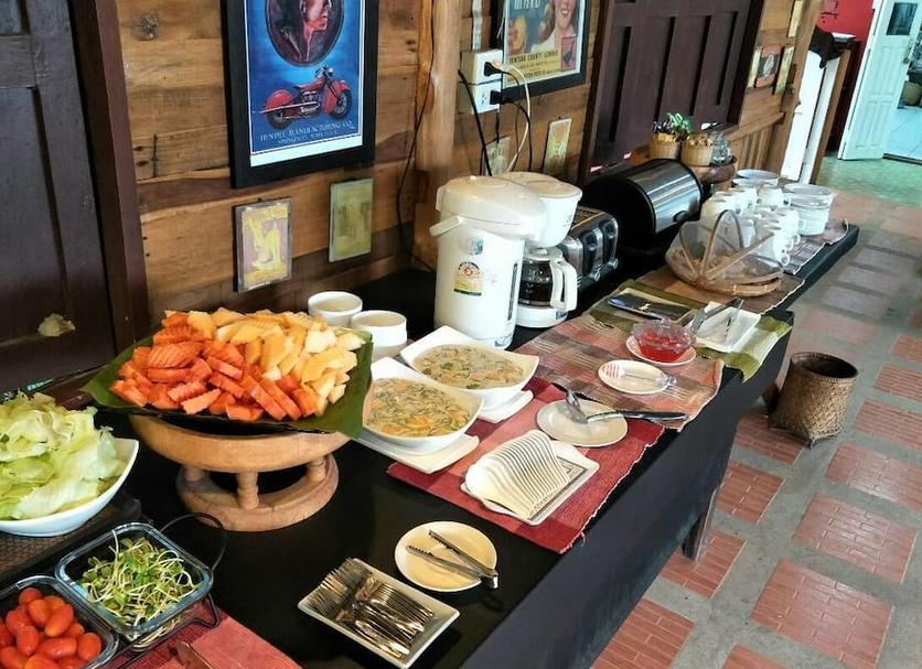 Buffet Photo