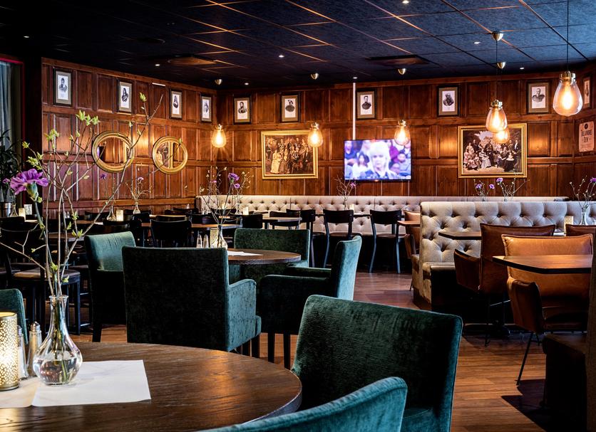 Restaurant Photo