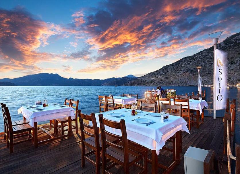 Restaurant Photo