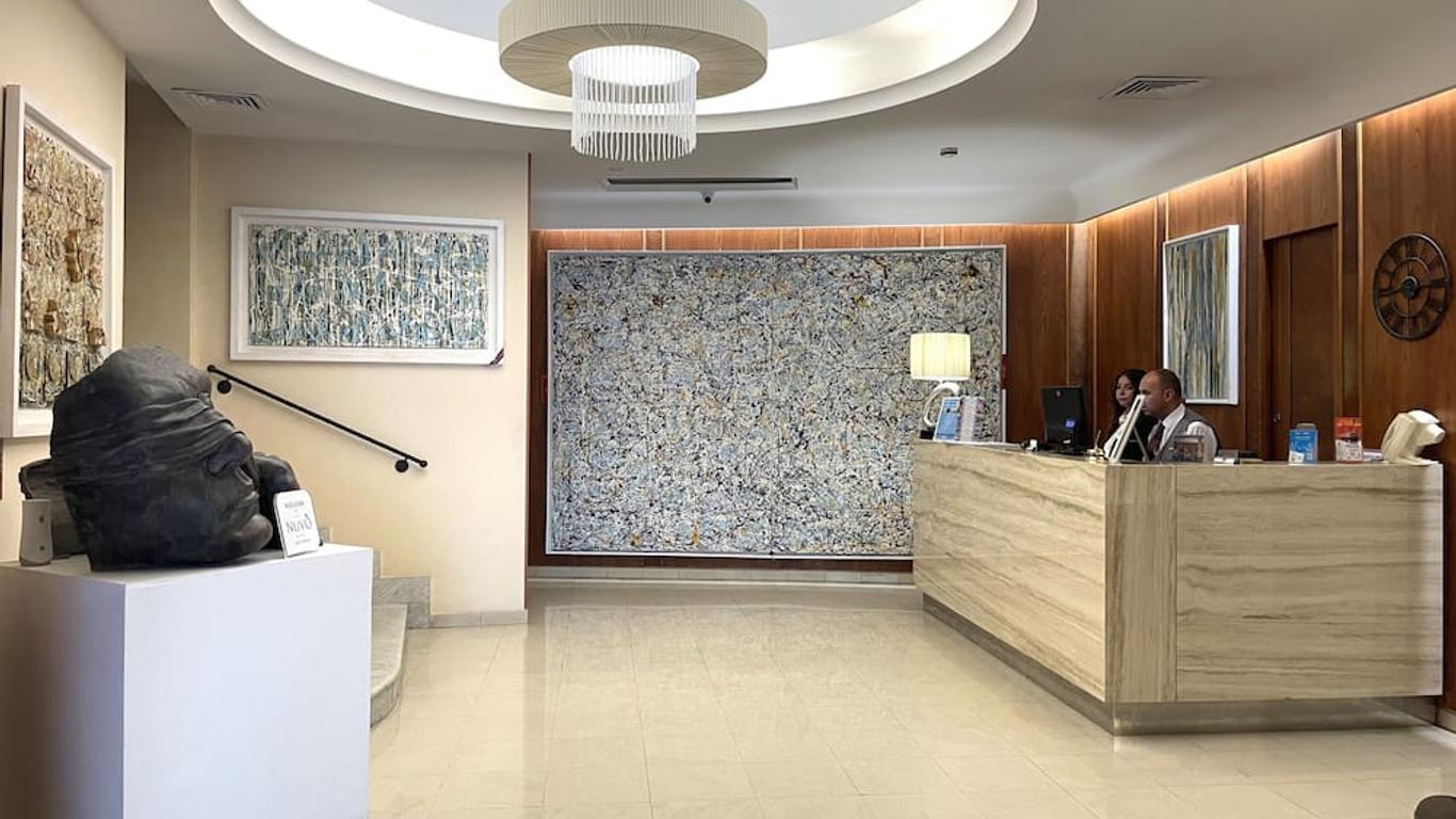 Hotel Nuvo
