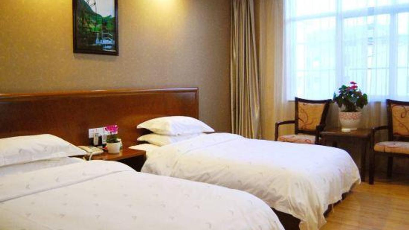 Lijiang Jinrun Holiday Hotel