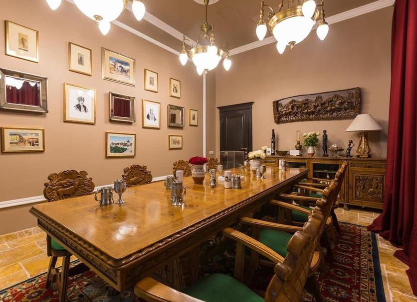Dining room Photo