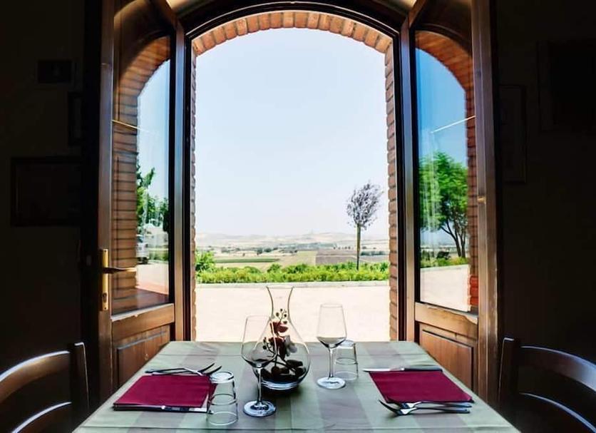 Dining room Photo
