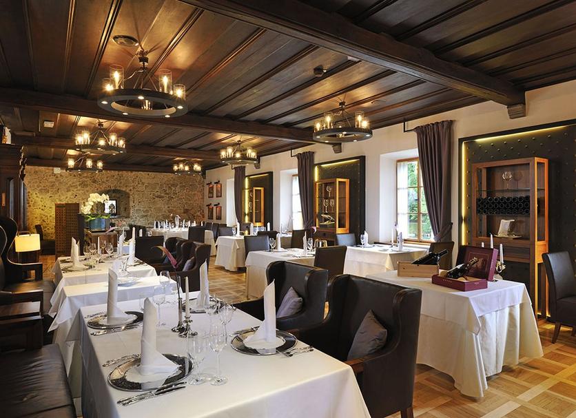 Restaurant Photo
