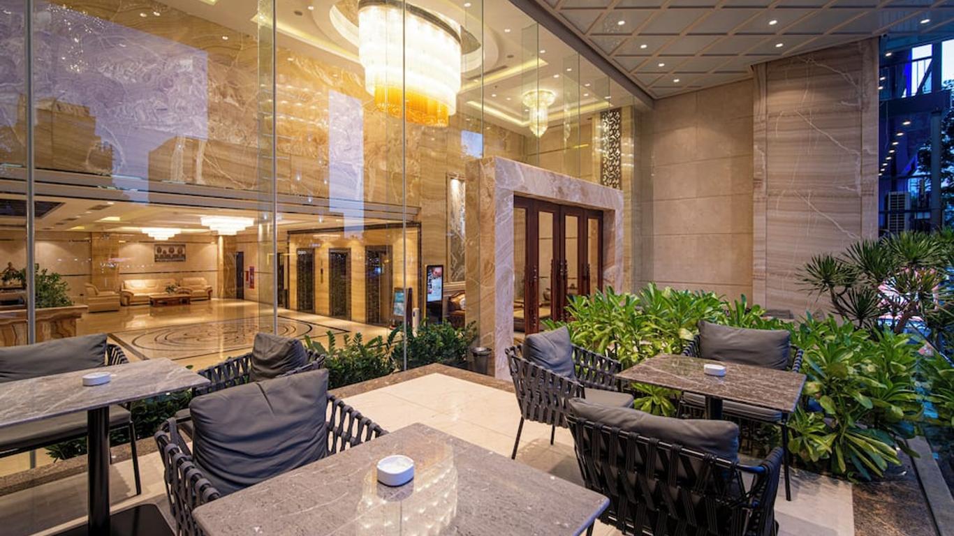 Luxtery Hotel & Spa