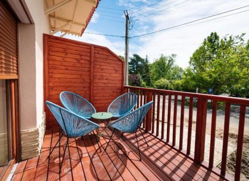 Balcony Photo