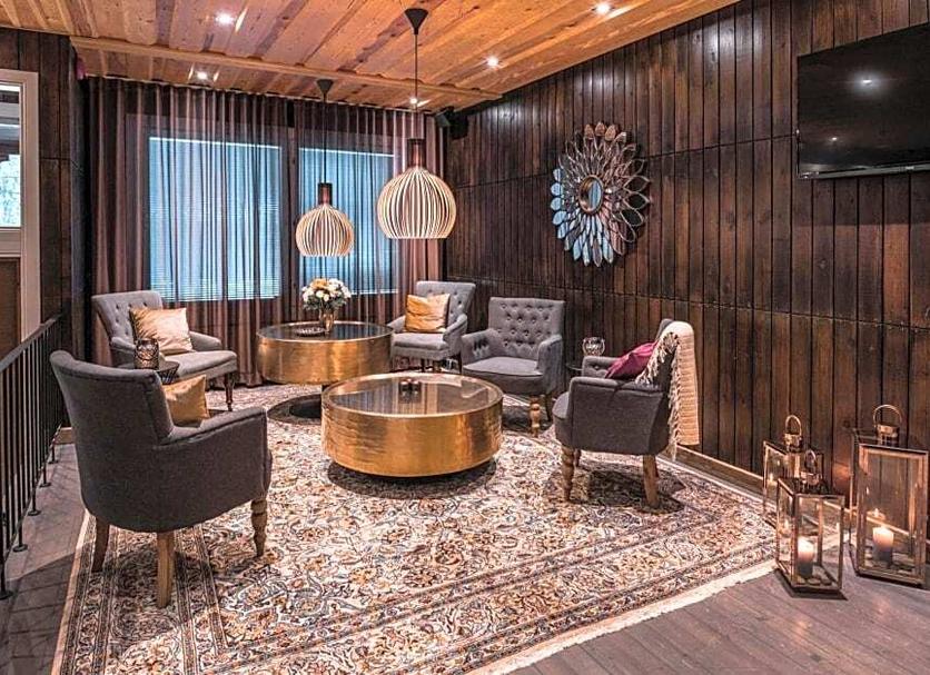 Lounge Photo