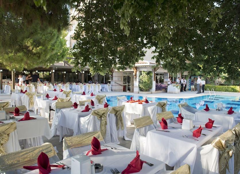 Banquet hall Photo