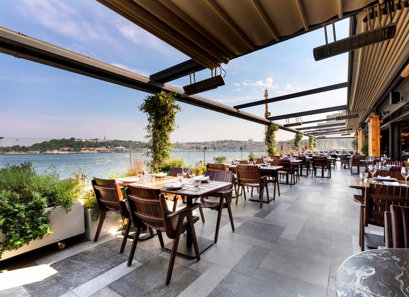 Restaurant Photo