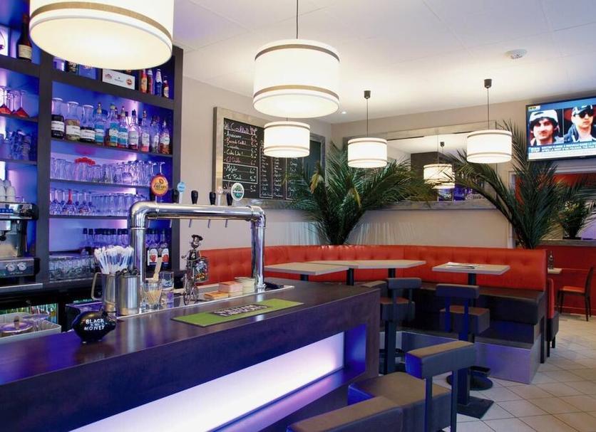 Bar Photo